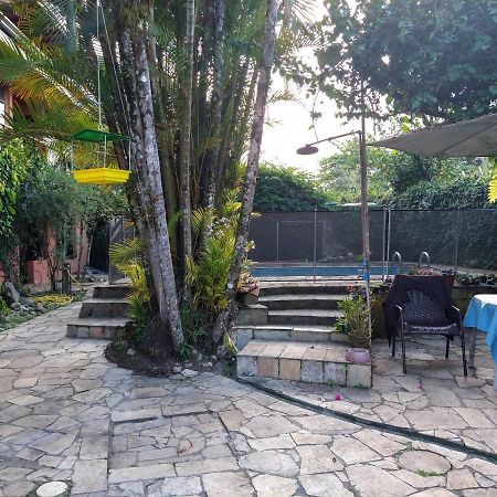 Lindas Suites A Uma Quadra Da Praia E Centro Ubatuba Exterior photo