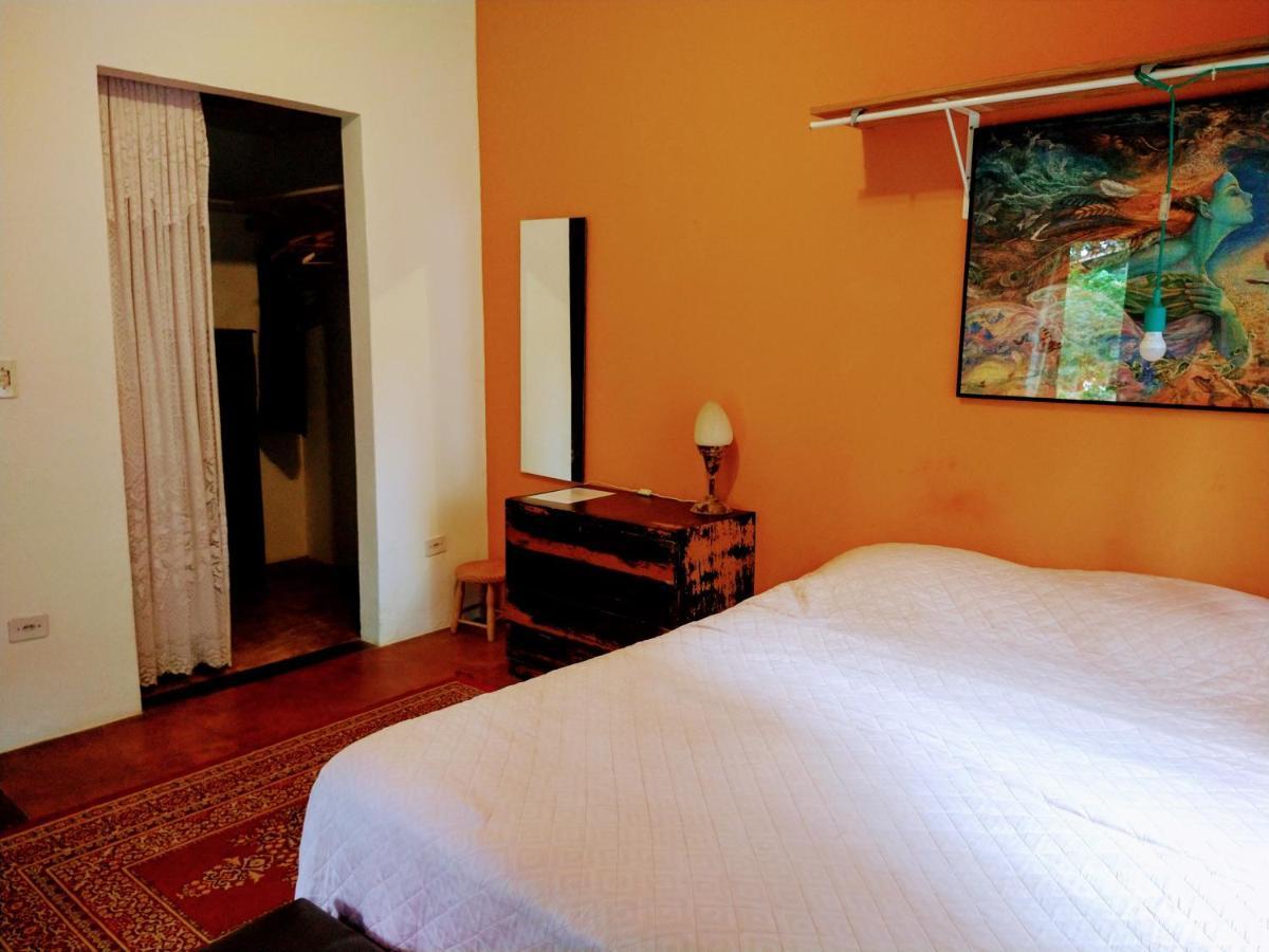 Lindas Suites A Uma Quadra Da Praia E Centro Ubatuba Exterior photo